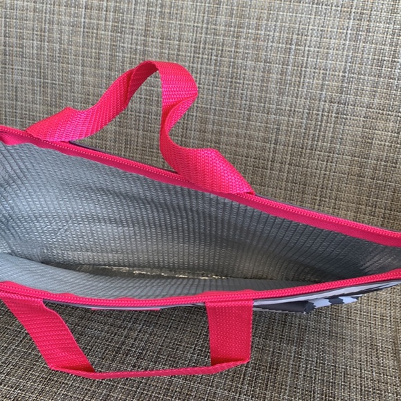 New! New! Thirty One Thermal Tote. - Picture 3 of 3